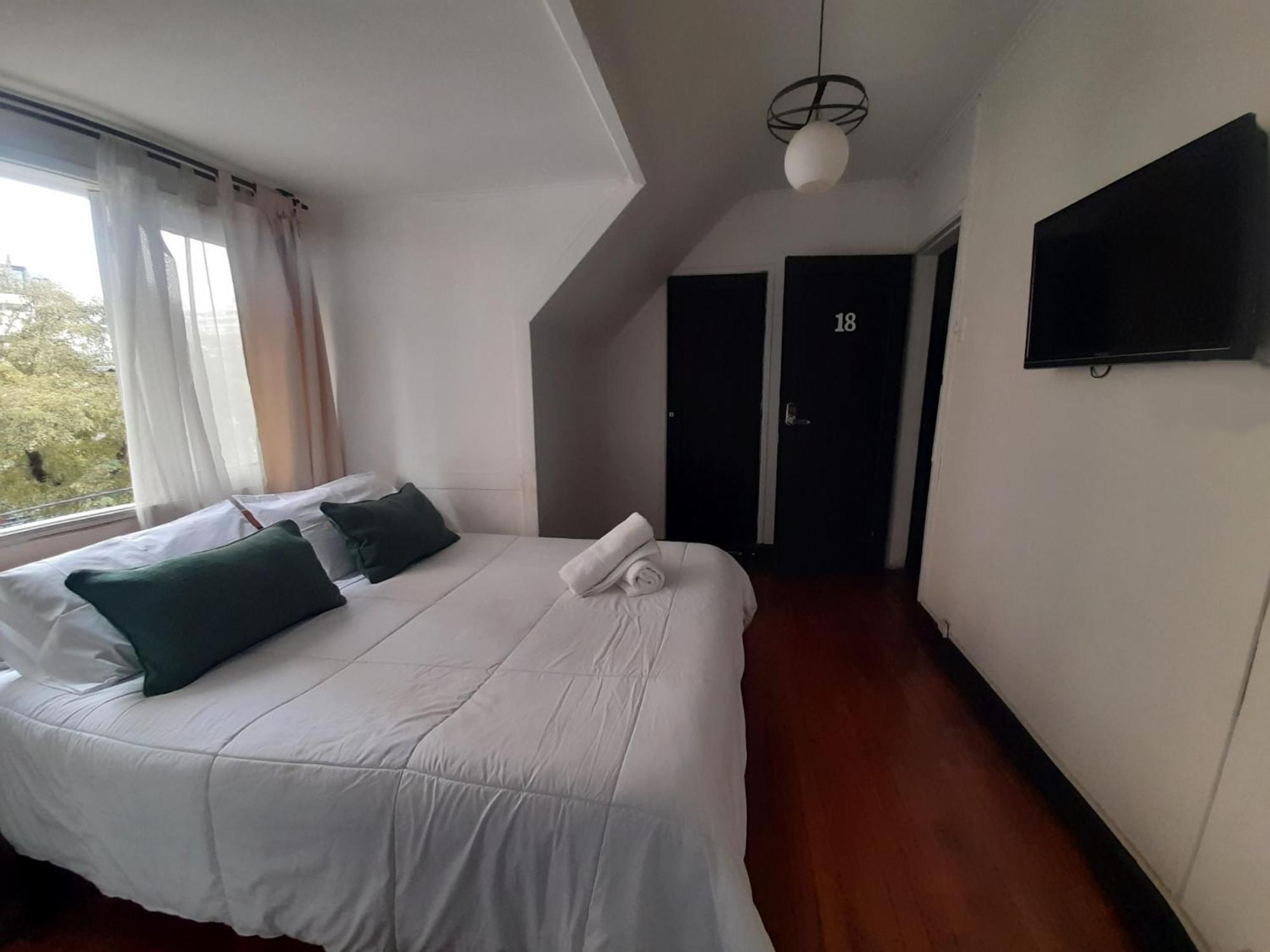 Atacama Hostel Backpackers سانتياغو المظهر الخارجي الصورة