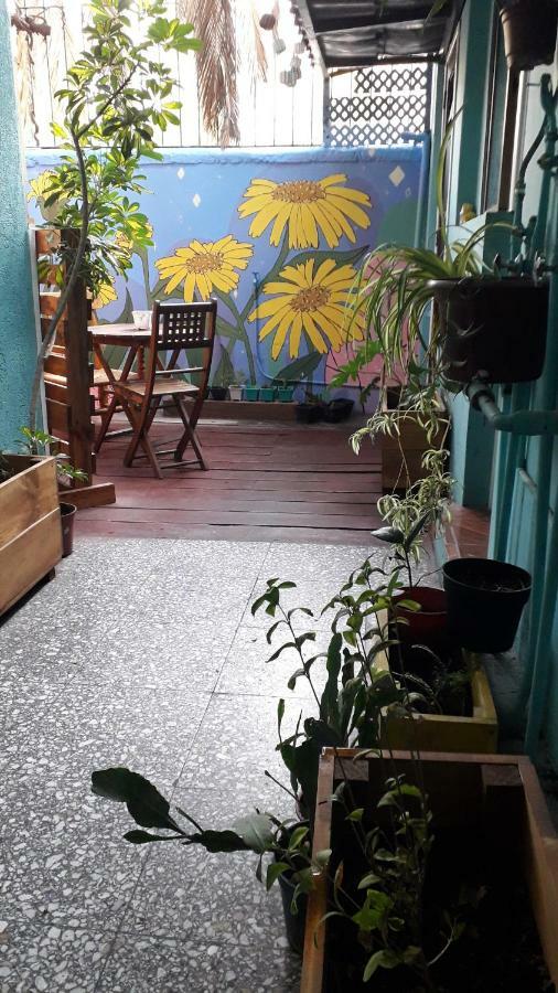 Atacama Hostel Backpackers سانتياغو المظهر الخارجي الصورة